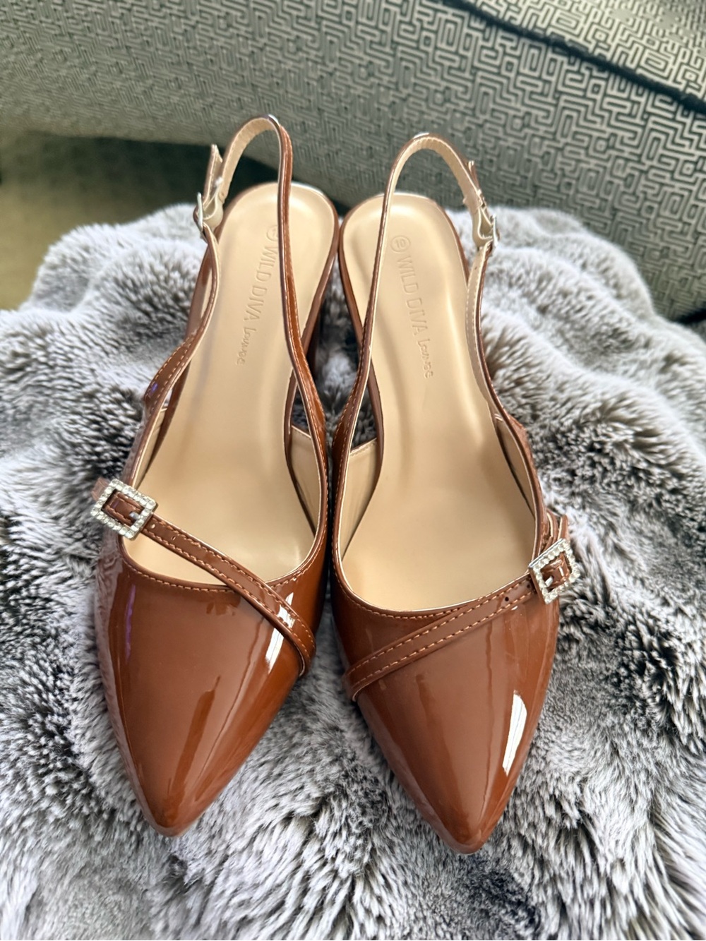 Wild DIVA Lounge Women's Brown Patent Slingback Pointed block heels